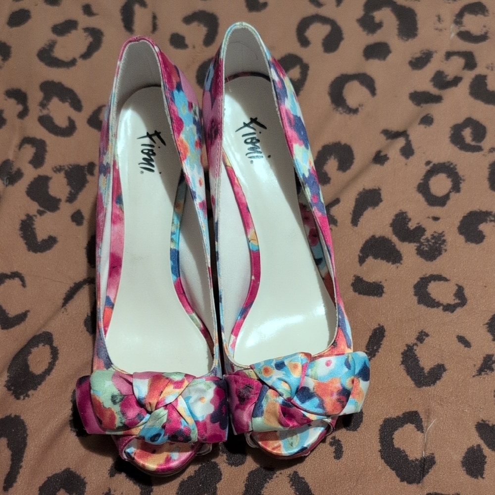 FIONI  Pink Multicolor Floral Knotted Peep-Toe Heels